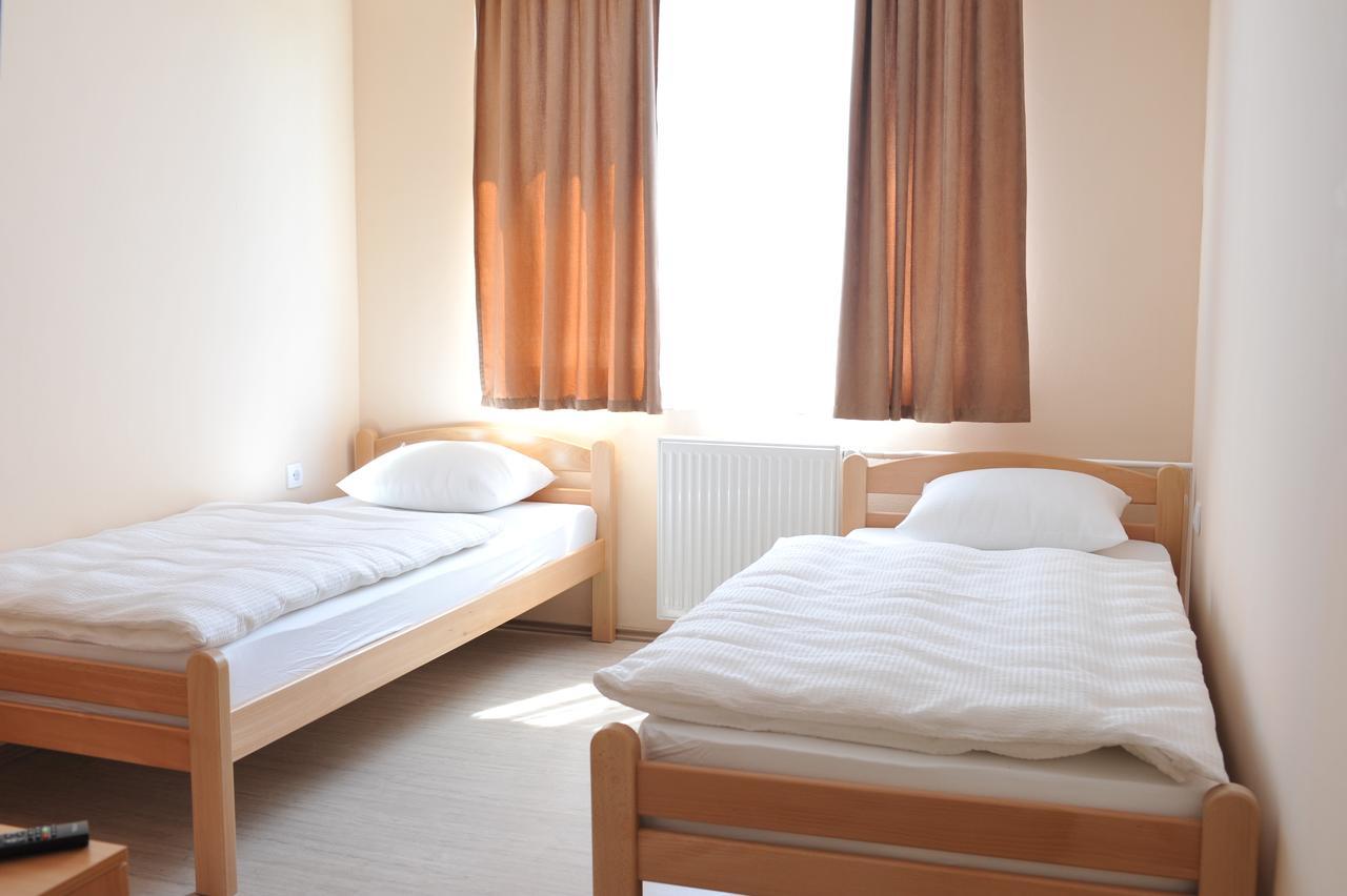 City Hostel Banja Luka Exteriör bild