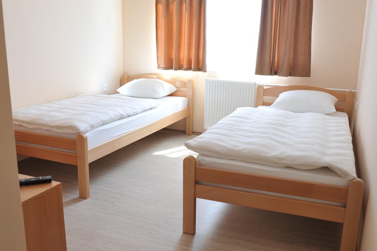 City Hostel Banja Luka Exteriör bild