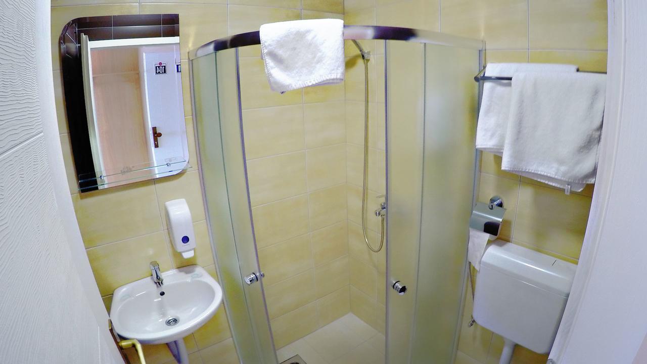 City Hostel Banja Luka Exteriör bild